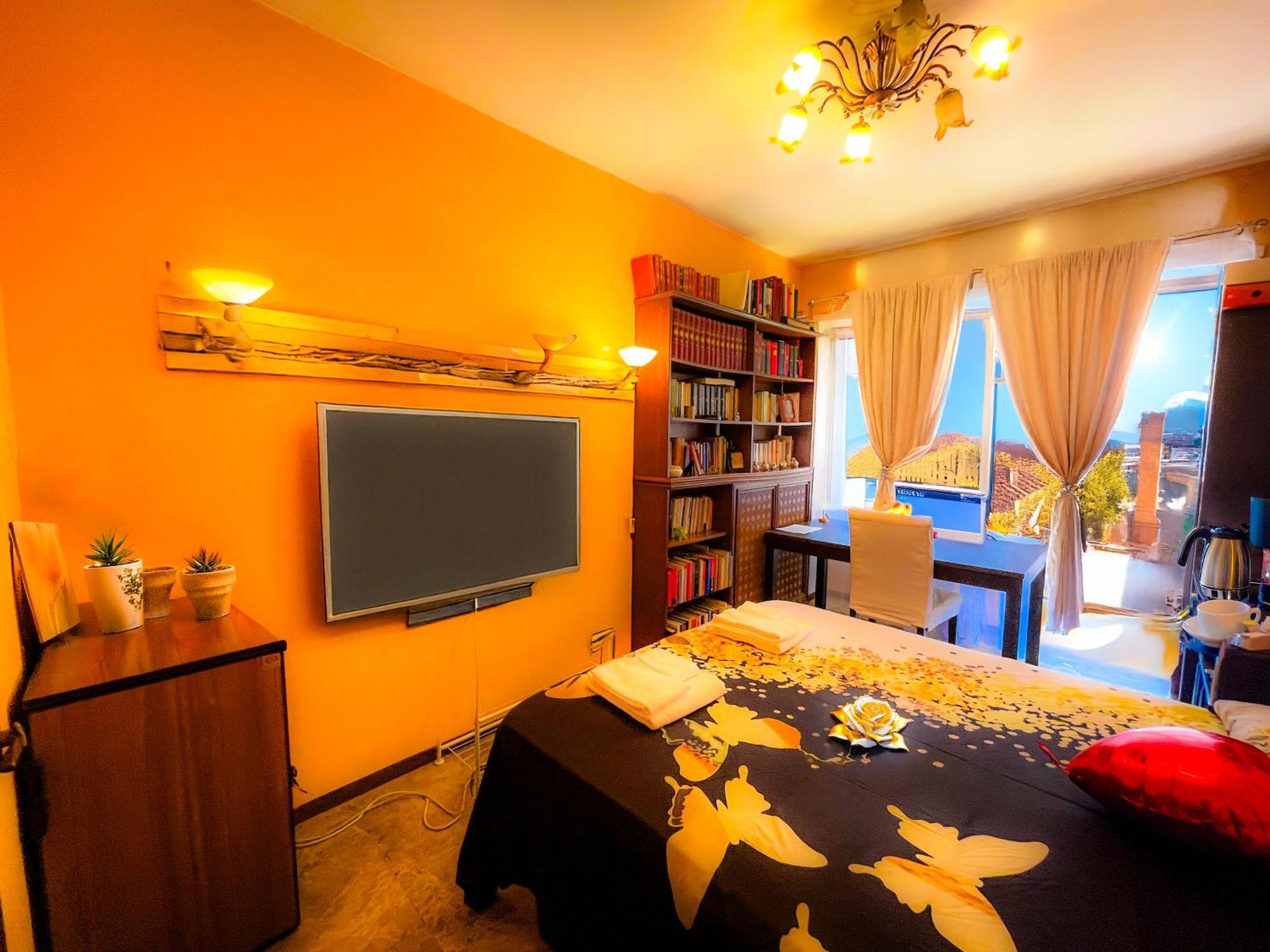 Laura Luxury In Central Bed & Breakfast *