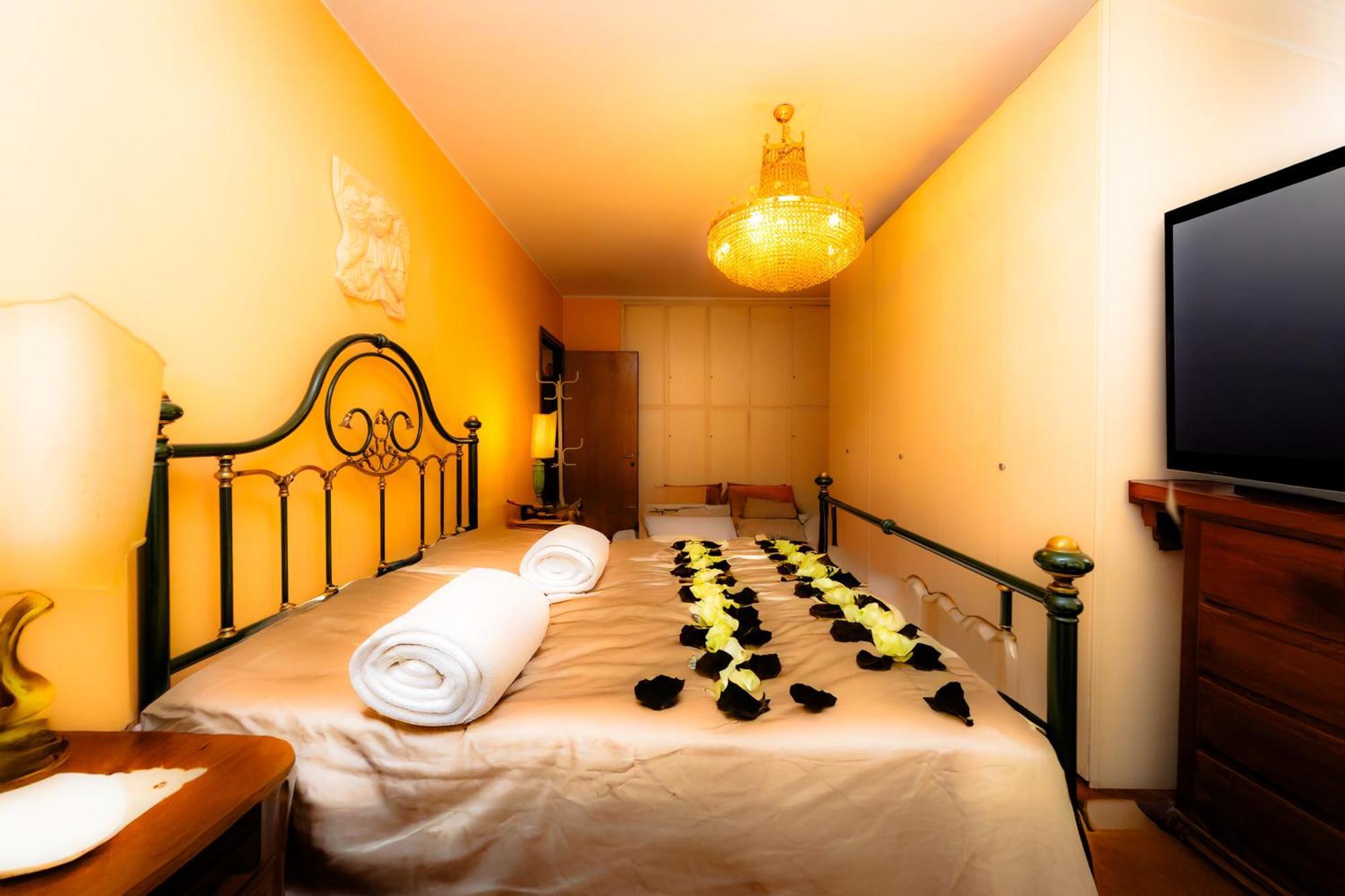 Laura Luxury In Central * Roma